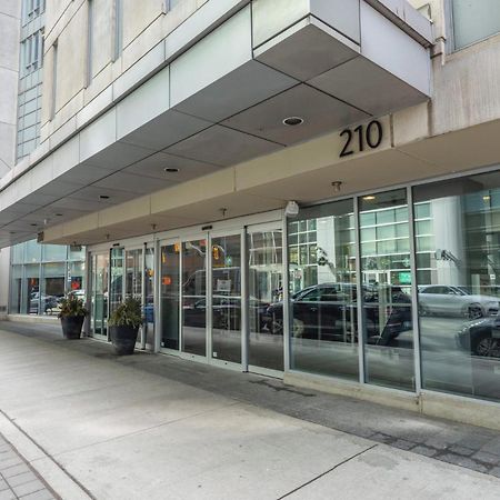 Modern 2-Bedroom Condo W Floor To Ceiling Windows 多伦多 外观 照片