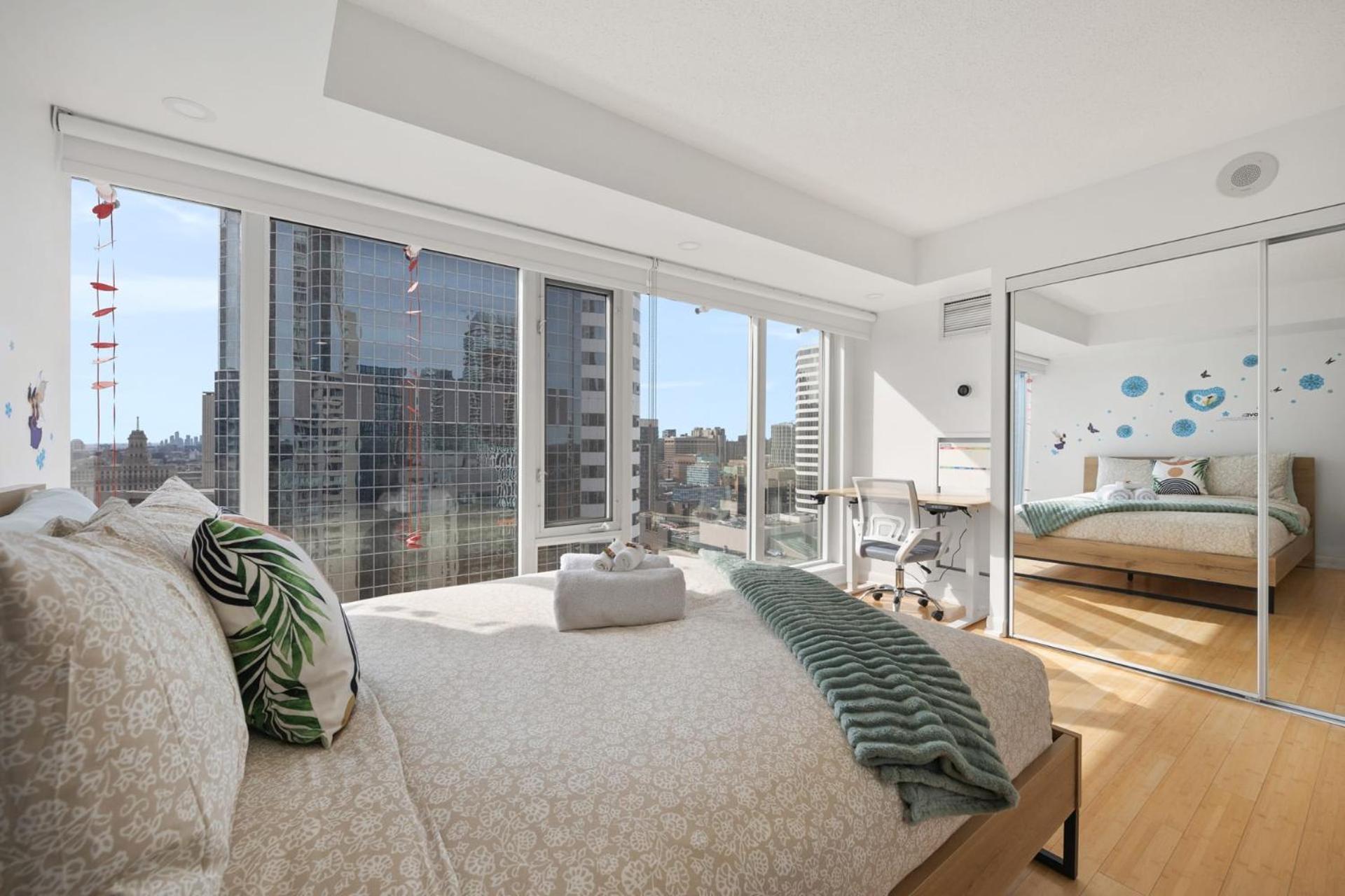 Modern 2-Bedroom Condo W Floor To Ceiling Windows 多伦多 外观 照片
